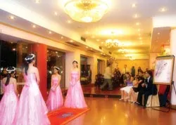 Khuyến mãi mùa cưới