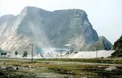 Ba ngàn dân Tây Đáy với con đường đá lở ở Vắt Ra ảnh 2