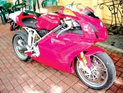 Thuế nhập khẩu xe máy phân khối lớn là 90%