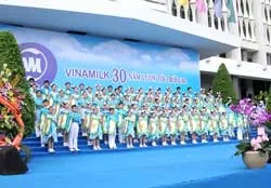 Vinamilk tiếp tục thắp sáng lòng nhân ái