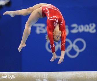 US Clears Beijing Officials of Blame for Gymnastics Loss ảnh 1