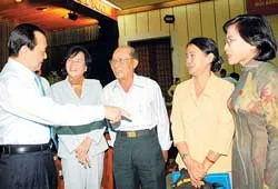 Băn khoăn khi biểu quyết về ngân sách ảnh 2