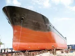 Hạ thủy tàu hàng 3.800 tấn