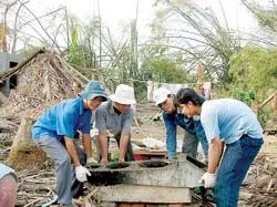 Gần 1.000 thanh niên tình nguyện giúp dân vùng bão