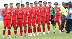 Trước trận Việt Nam - Singapore (16 giờ 30 ngày 28-12): Lại xáo trộn đội hình ảnh 1