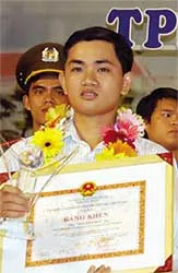 Những tấm gương về nghị lực tuổi trẻ ảnh 2