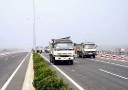 Nhịp cầu nối những... bờ vui