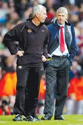 Pardew hy vọng giảng hòa với Wenger ảnh 1