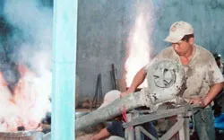Cồng chiêng Phước Kiều, vàng thau lẫn lộn