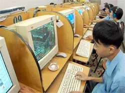 Nhiều game thủ vẫn cày sáng – tối!