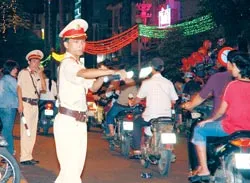 Đằng sau những con số 0 ảnh 2