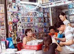 Các hãng sản xuất băng đĩa nhạc: Thời nhộn nhịp còn đâu?!