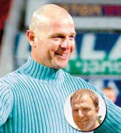 “Trùm môi giới” Pini Zahavi là ai?