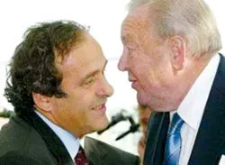 Chính phủ Anh đề nghị UEFA nên cải tổ ảnh 1