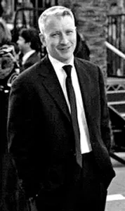 Nhà báo... 4 triệu USD