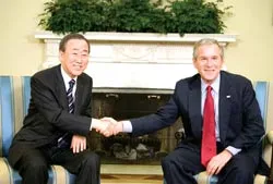 Ban Ki-moon và gánh nặng di sản Kofi Annan