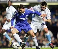 Shevchenko đưa Chelsea vào chung kết