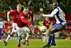 Wayne Rooney tỏa sáng