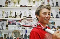 Đừng “bơm” thần đồng ảnh 1