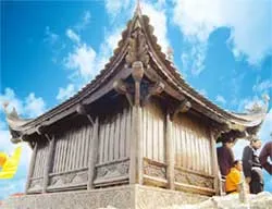 Ngôi chùa bằng đồng lớn nhất Việt Nam