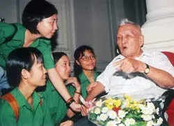 Bài 2: Tấm lòng bác Năm!