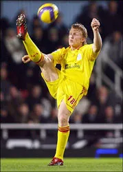 Món quà sinh nhật của Peter Crouch