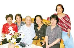 Chúng tôi đi tìm chị