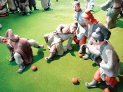 Tiền thân của  bóng đá ảnh 2