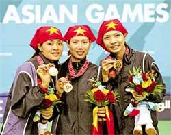 Chuyện thần thoại 16 năm trước ảnh 2