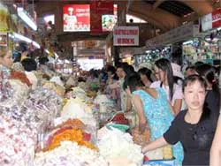 Thị trường giáp tết : Khẩn trương đi chợ