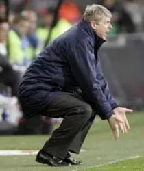 Wenger khó chịu nhưng vẫn lạc quan ảnh 1