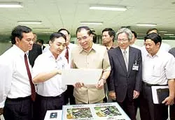 Tổng Bí thư Nông Đức Mạnh thăm và làm việc tại tỉnh Đồng Nai