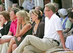 Thủ tướng xù bồ bằng… tin nhắn