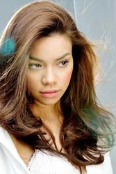 Chân dài hát tình ca