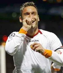 Thua toàn diện! ảnh 1