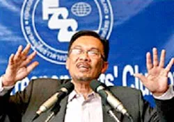 Ông Anwar Ibrahim muốn trở lại chính trường