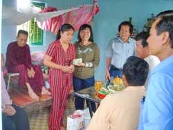 Nguồn sáng của tình người