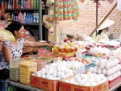 “Cuộc chiến” giữa cái cũ và cái mới