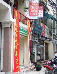 Kẻ nâng niu, người… tàn sát!