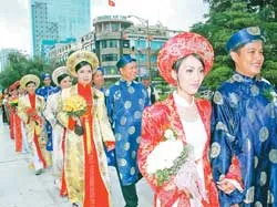 Lễ cưới tập thể cho thanh niên công nhân