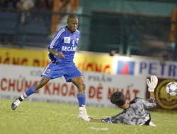 “Nội” át “ngoại” ? ảnh 1