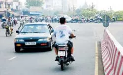 Khi người ta… không chịu nhường nhau