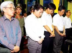 Lãnh án 14 năm tù, Mai Văn Dâu vẫn bị tòa kiến nghị “truy” tiếp số tiền “ăn” hối lộ