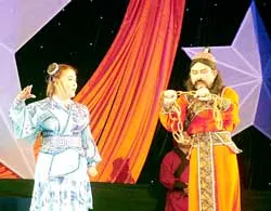 Tôn vinh NSND, NSƯT vừa được phong tặng