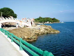 Về thăm Hòn Đá Bạc