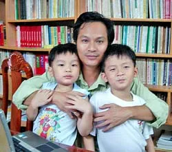 Thầy Dũng “mọt” sách