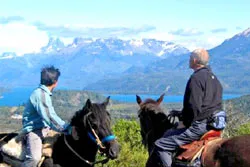 “Dòng thác” mua đất ở Argentina