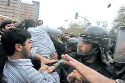 Tehran chờ thái độ “cân bằng” từ London