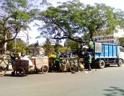 Công ty vệ sinh gây ô nhiễm thành phố!