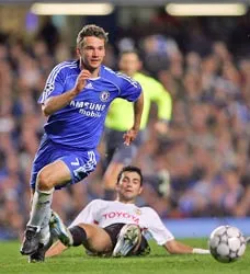 Những gã khổng lồ nước Anh vất vả